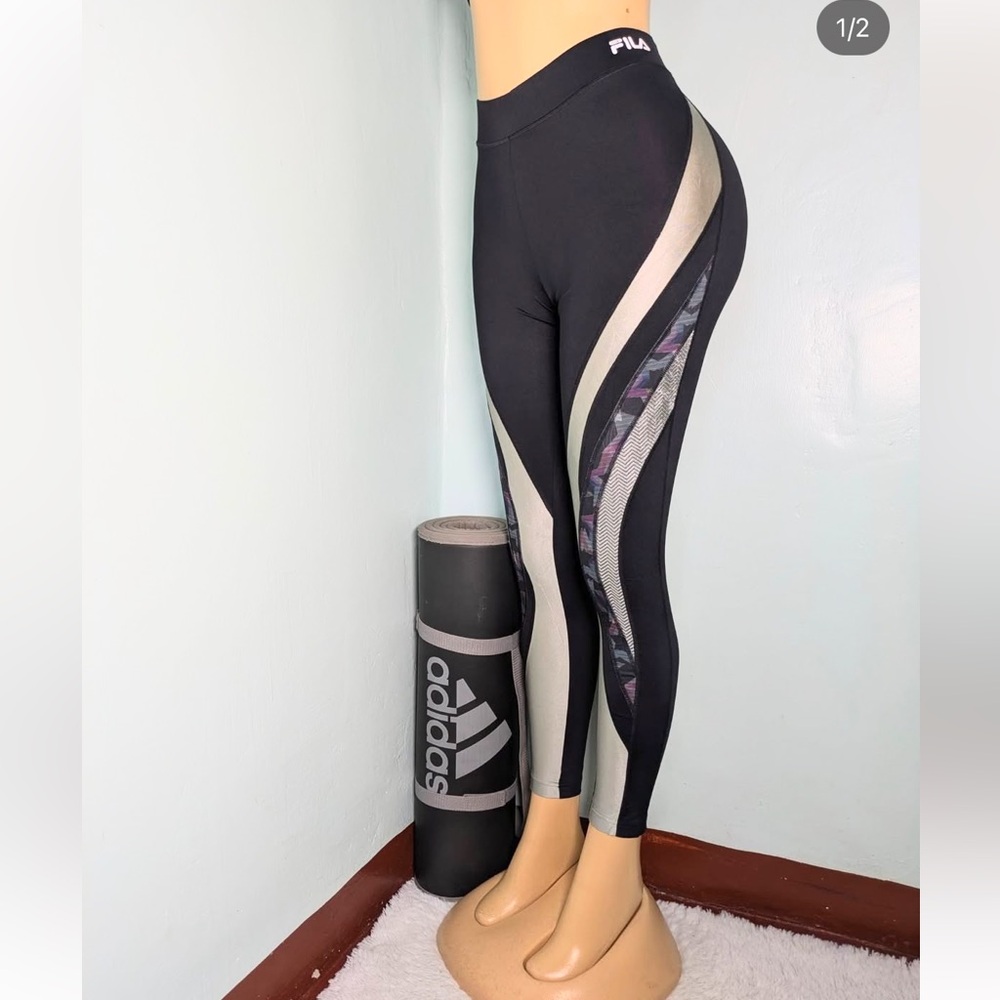 Performance sport fila running leggings size M/L